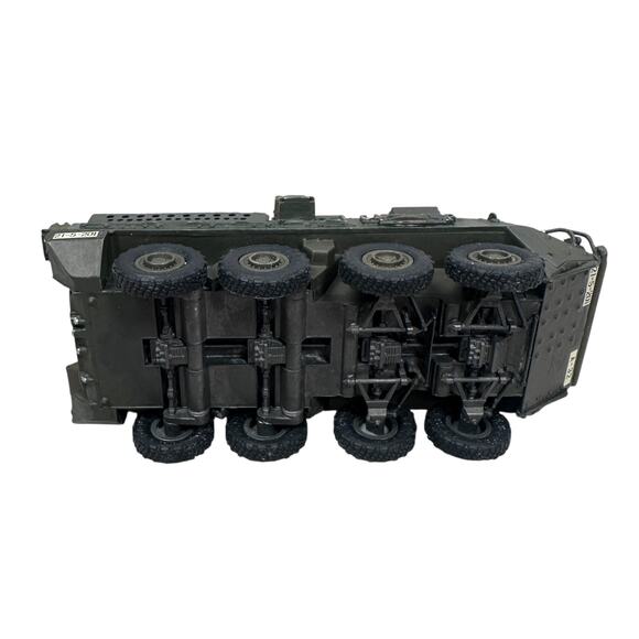 Vintage M1128 Mobile Gun System Military Vehicle Plastic 1:72 Scale Model Built - Picture 7 of 10